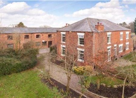Hopley House Acomodação com café da manhã Middlewich Exterior foto
